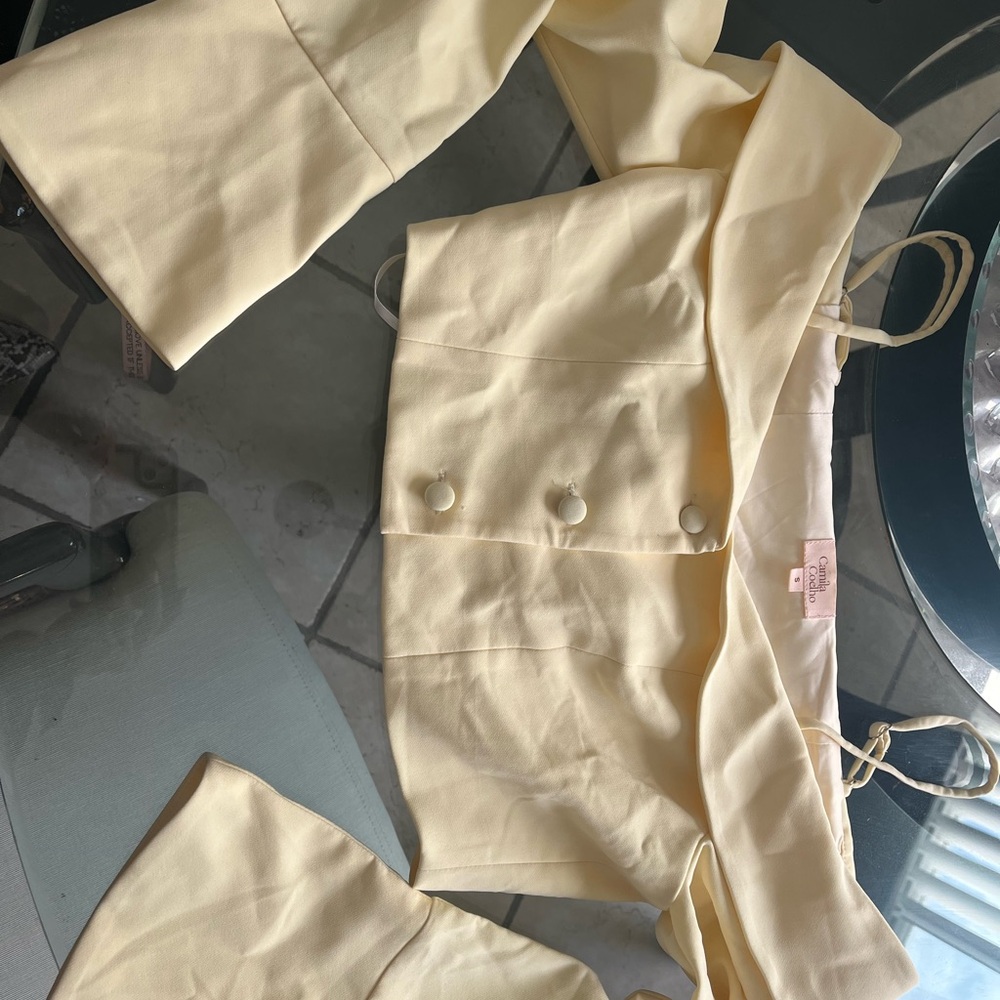 Zara Cream Buttoned Crop Top